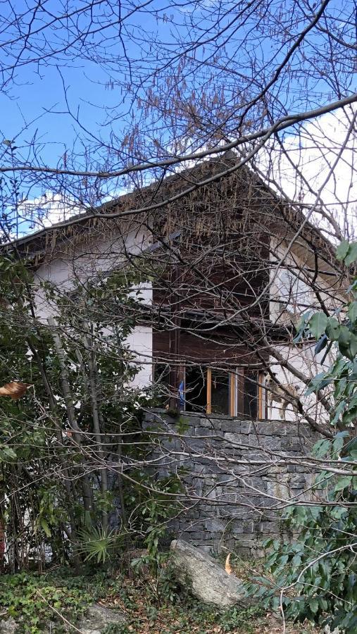 Ganze Ferienwohnung mit Garten Nähe Grotti Biasca Exterior foto